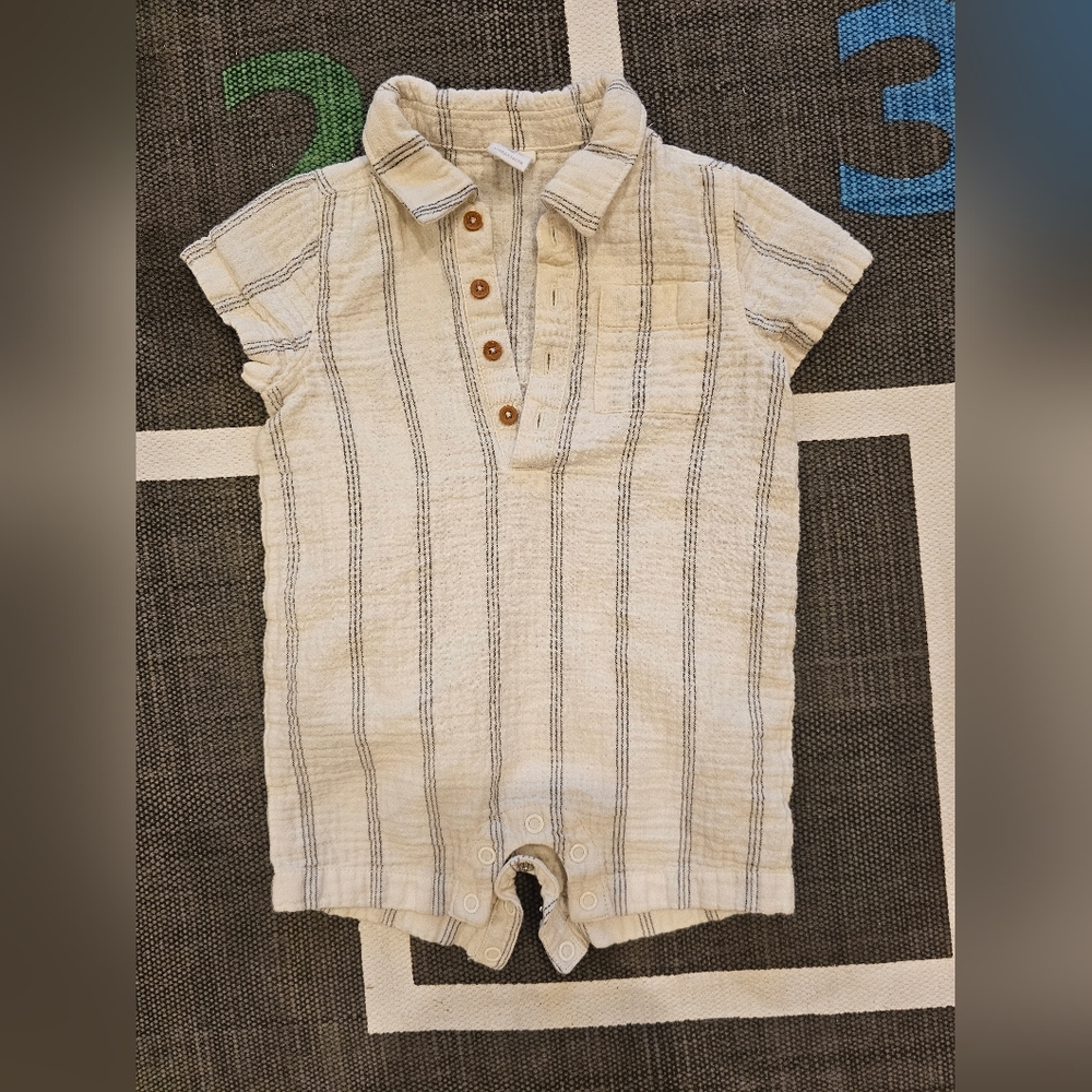 Nordstrom collared onside size 6 months